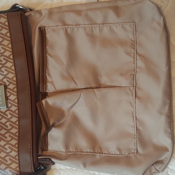 :Nine West Crossbody Bag, Neutral Colors, Like New!I have 2 of these - Picture 5 of 9